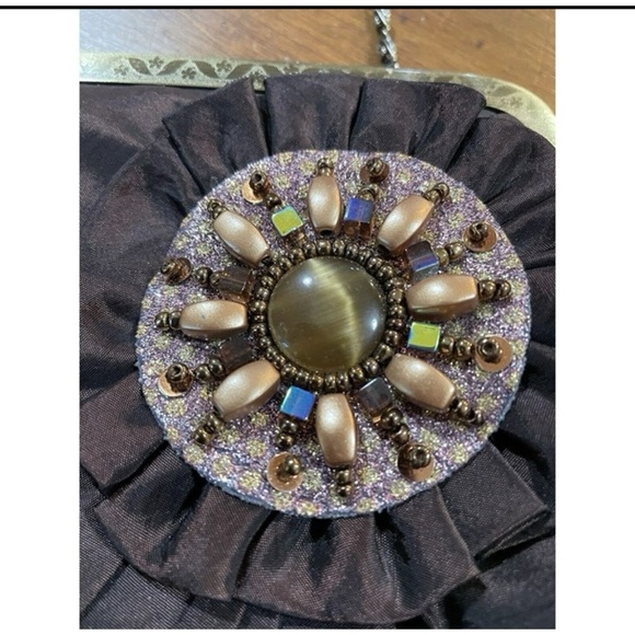 Unbranded brown evening bag with chain strap embellished flower front - Picture 3 of 7